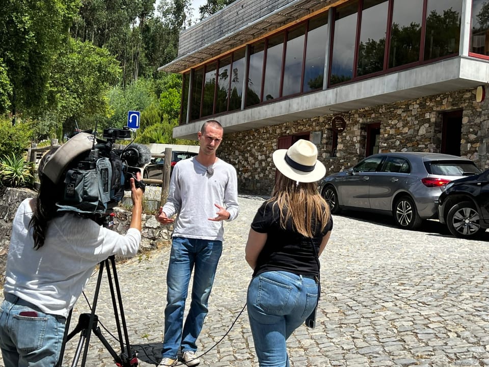 Faz sentido servir almoços e jantares todos os dias? À conversa com Tomás Akslen